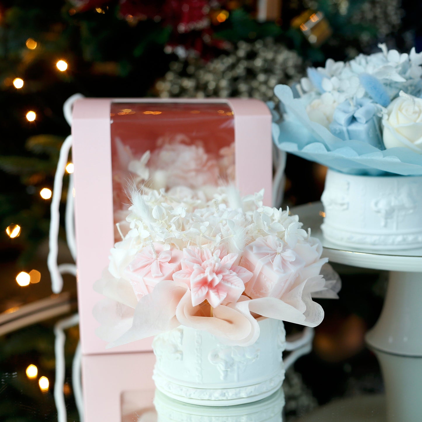 Babyshower Geschenk Blumenstrauß "Rosie" – Forever-Duftkerze aus 100% Sojawachs