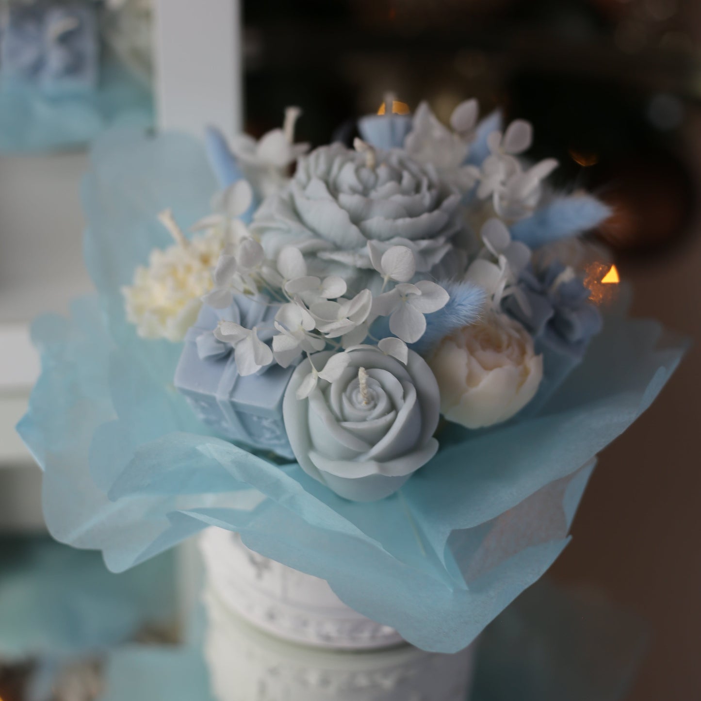 Babyshower Geschenk Blumenstrauß "Blue" – Forever-Duftkerze aus 100% Sojawachs