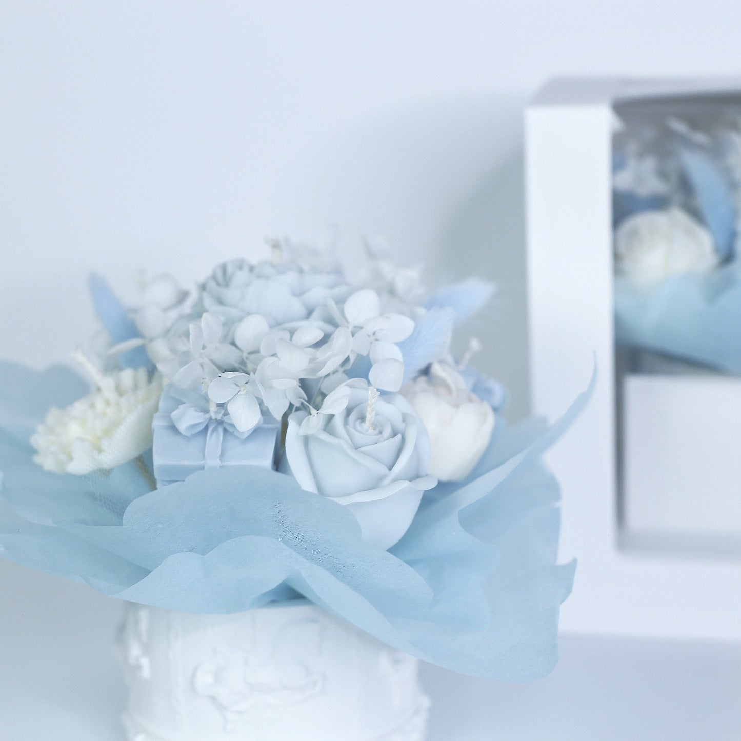 Babyshower Geschenk Blumenstrauß "Blue" – Forever-Duftkerze aus 100% Sojawachs