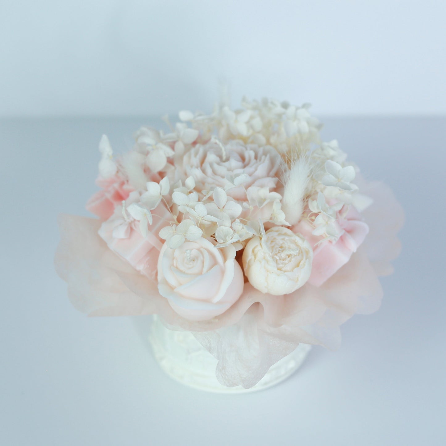 Babyshower Geschenk Blumenstrauß "Rosie" – Forever-Duftkerze aus 100% Sojawachs
