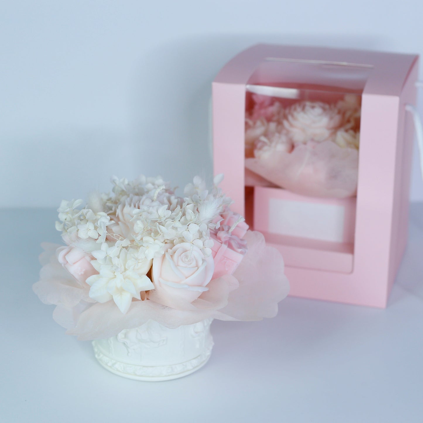 Babyshower Geschenk Blumenstrauß "Rosie" – Forever-Duftkerze aus 100% Sojawachs